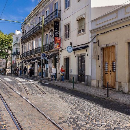 Alfama 2Bdr Duplex Apartment W/ Balcony By Lovelystay Lisboa Eksteriør billede