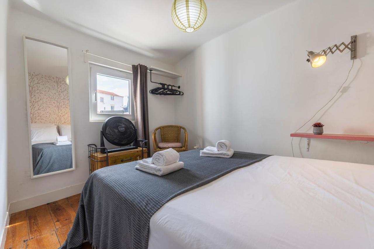 Alfama 2Bdr Duplex Apartment W/ Balcony By Lovelystay Lisboa Eksteriør billede