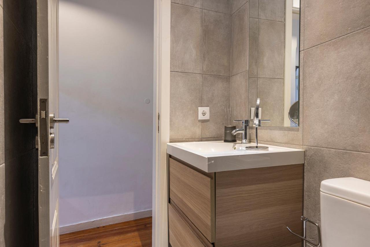Alfama 2Bdr Duplex Apartment W/ Balcony By Lovelystay Lisboa Eksteriør billede