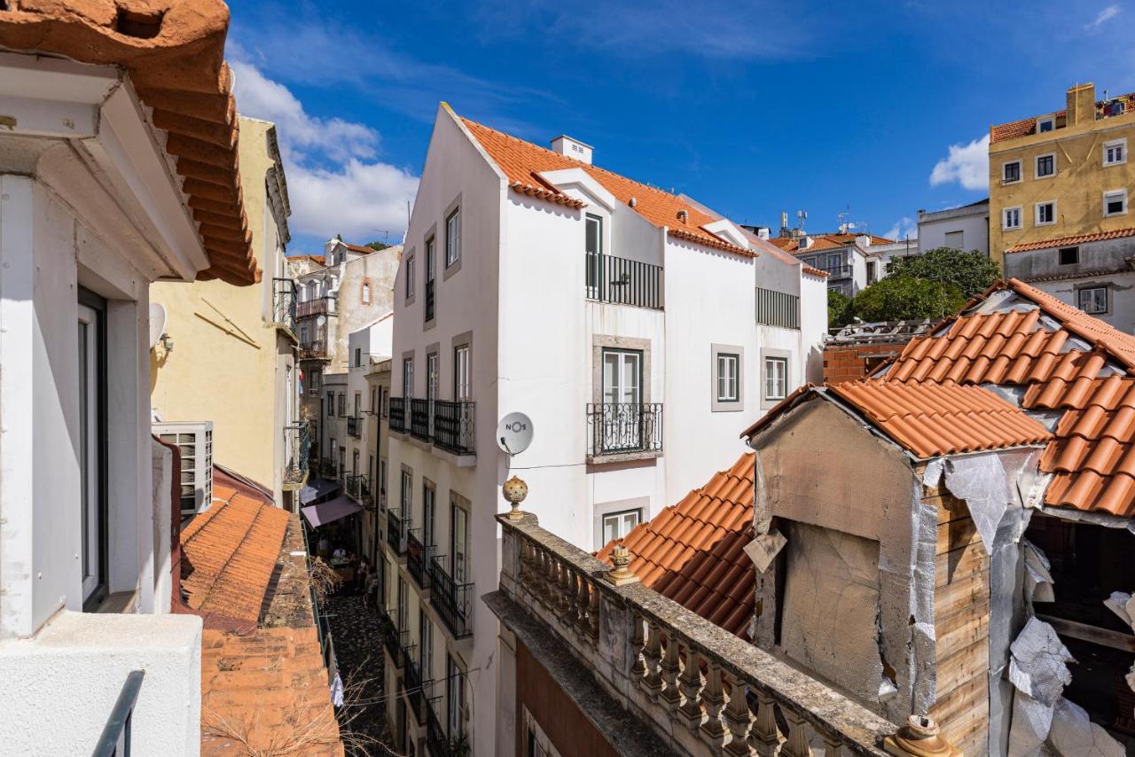 Alfama 2Bdr Duplex Apartment W/ Balcony By Lovelystay Lisboa Eksteriør billede