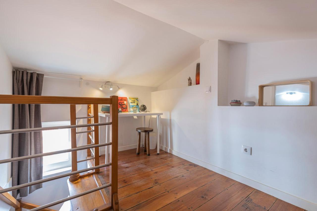 Alfama 2Bdr Duplex Apartment W/ Balcony By Lovelystay Lisboa Eksteriør billede