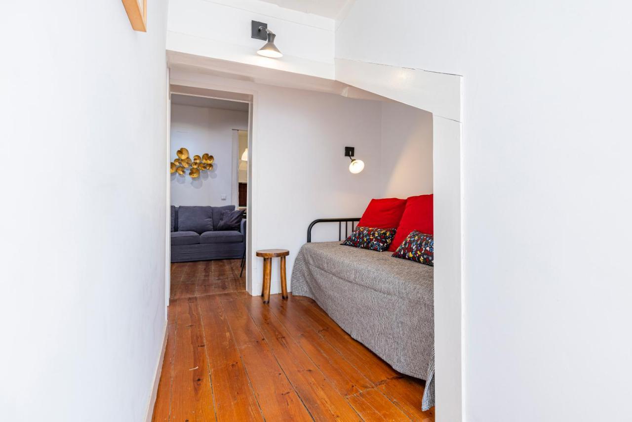 Alfama 2Bdr Duplex Apartment W/ Balcony By Lovelystay Lisboa Eksteriør billede